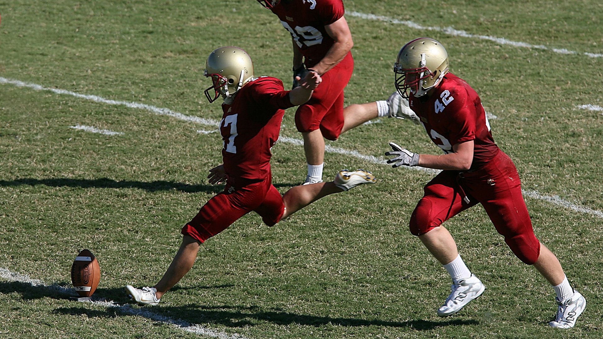 《虚拟偶像与电竞：未来娱乐新局面》，虚拟偶像是否利大于弊